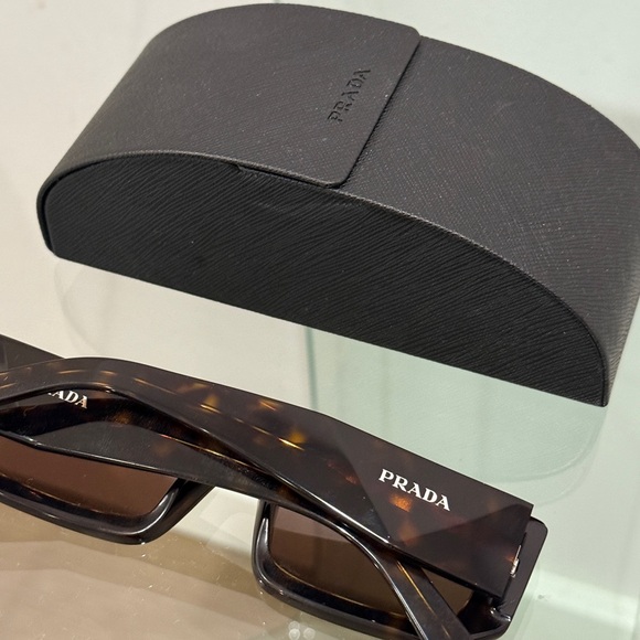 Prada sunglasses - PR O6YS - Picture 3 of 5